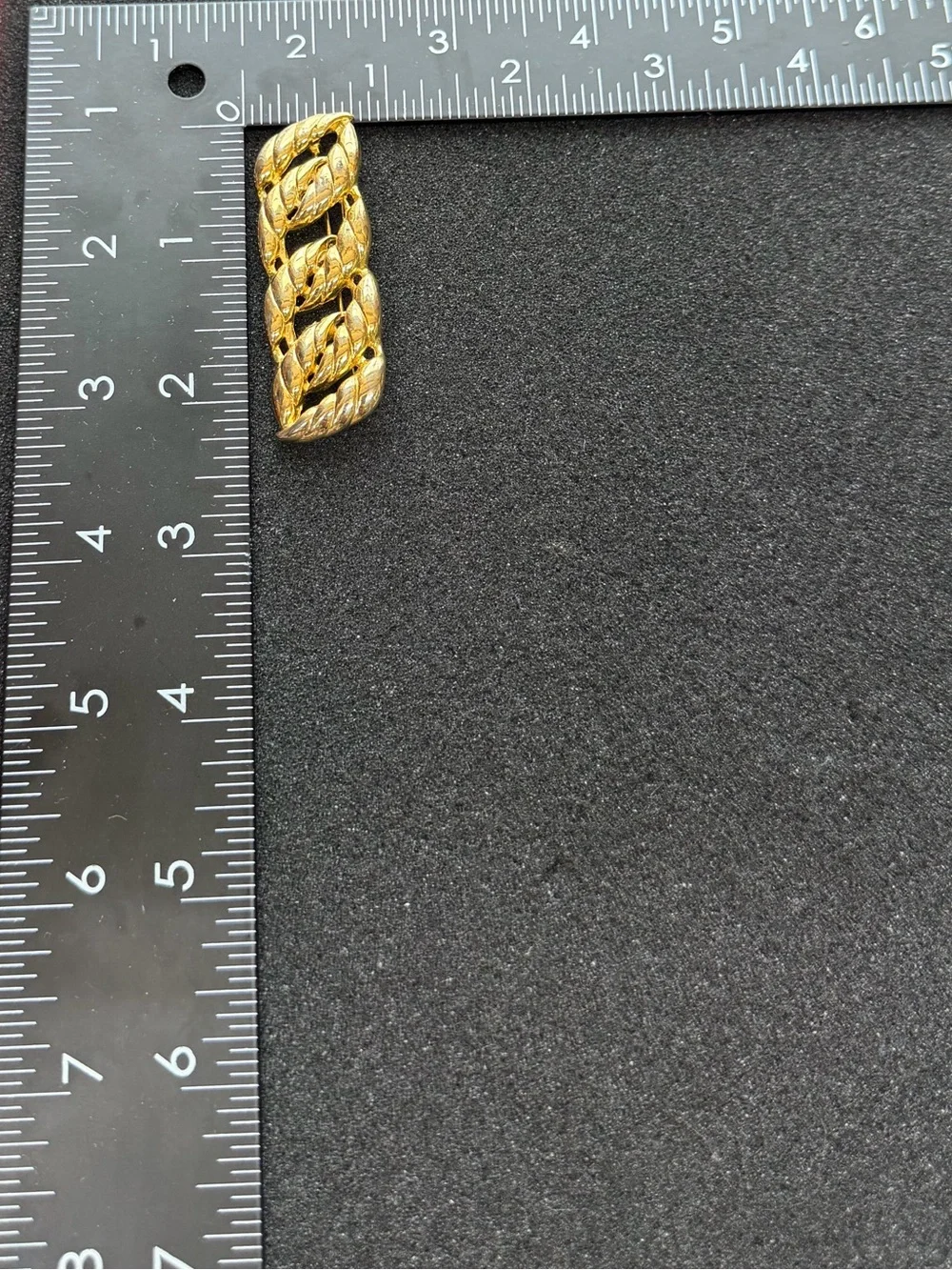 Vintage gold tone chain link bar brooch
